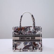 Christian Dior Shopping Bags